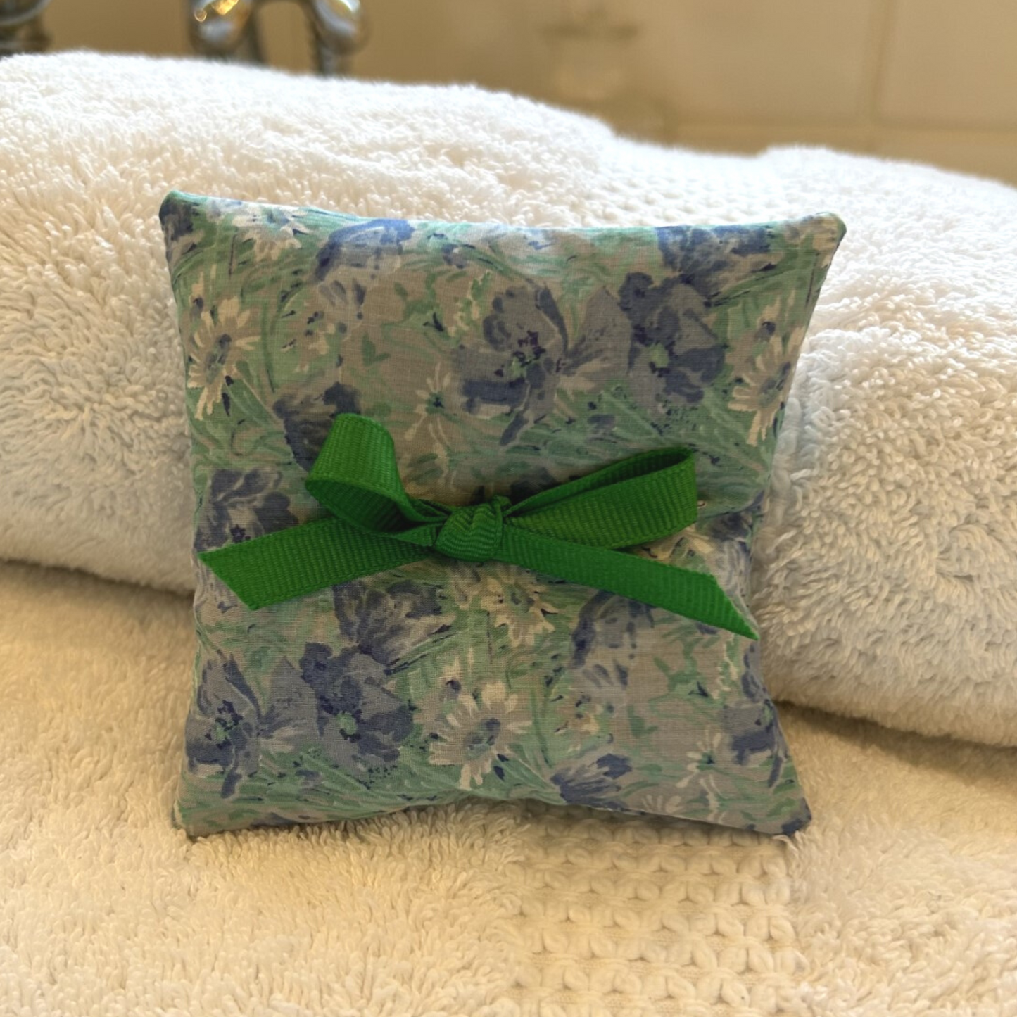 Liberty 100% Cotton Print Organic Lavender Sachet with Ribbon - Your Choice of Print