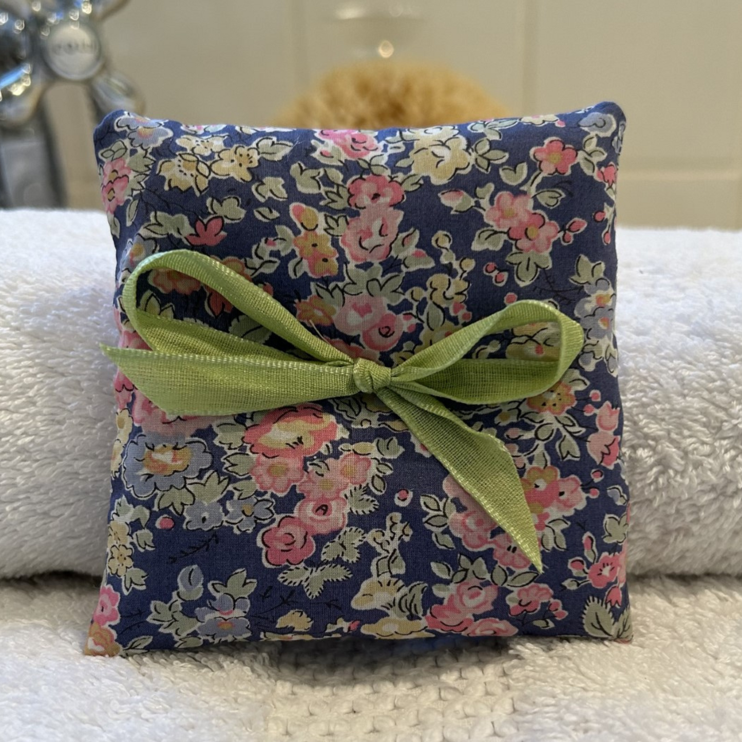 Liberty of London 100% Cotton Print Organic Lavender Sachet with Ribbon
