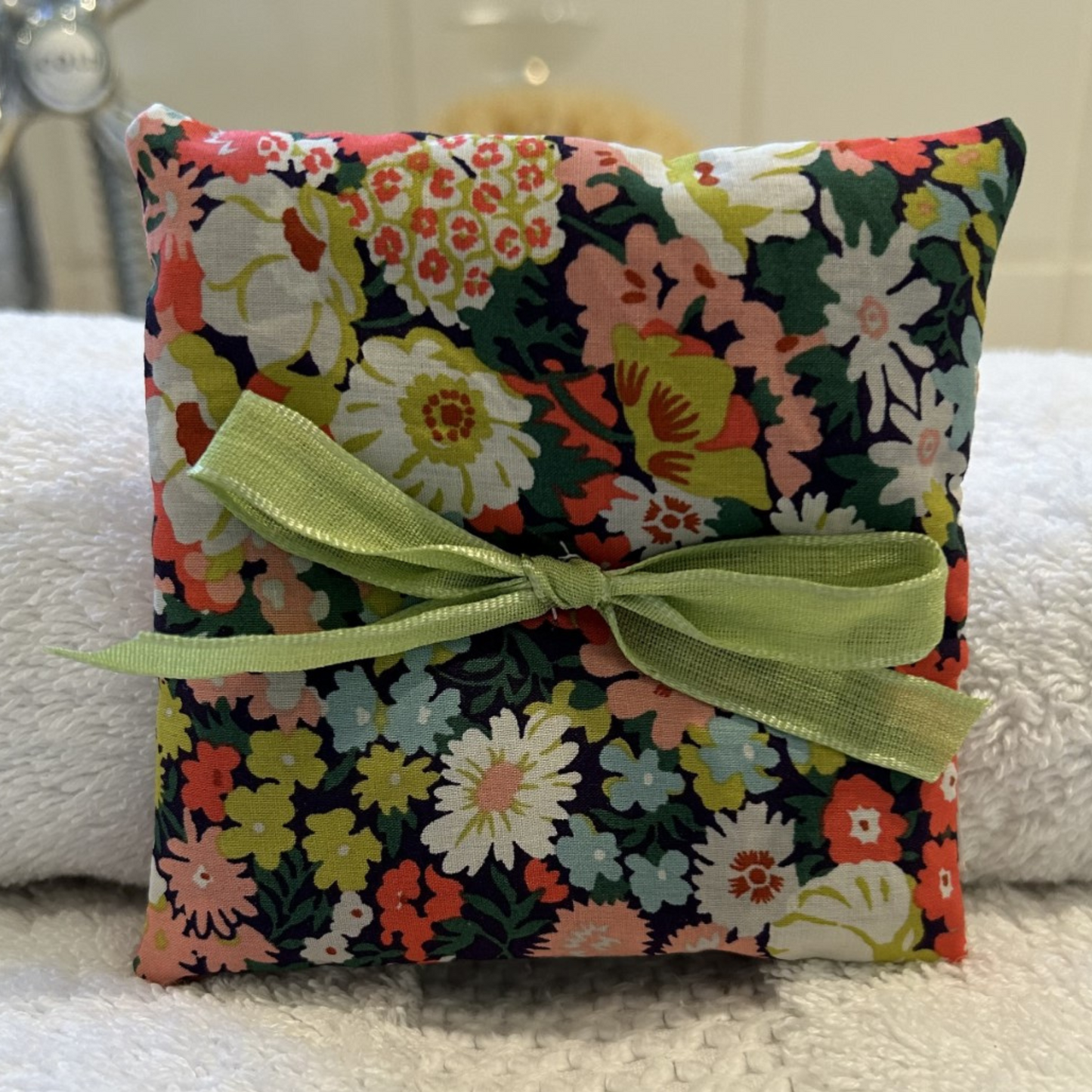 Liberty of London 100% Cotton Print Organic Lavender Sachet with Ribbon