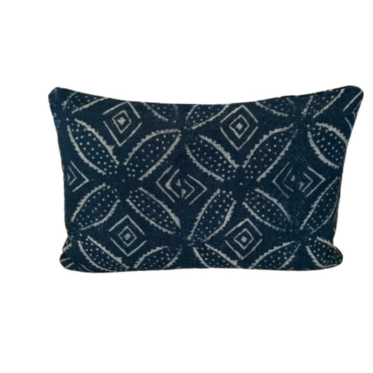 Wm Yeoward Madria Linen 12 x 18 Decorative Pillow with Down/Feather Insert