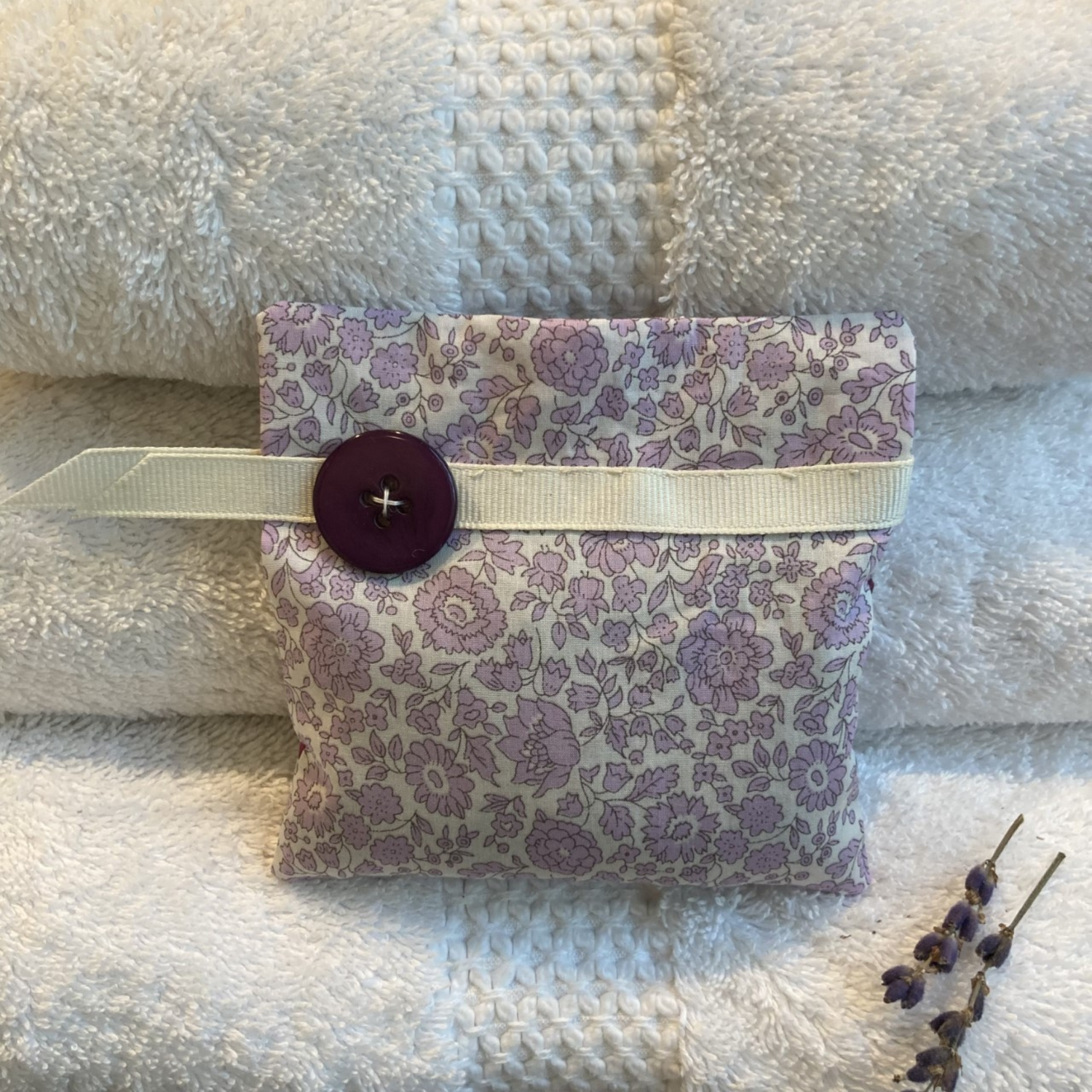 Liberty of London 100% Cotton Print Organic Lavender Sachet with Ribbon