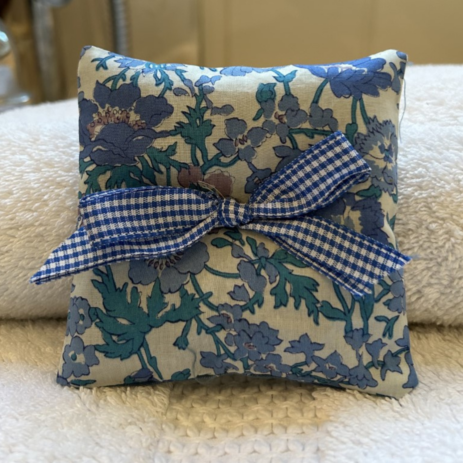 Liberty of London 100% Cotton Print Organic Lavender Sachet with Ribbon