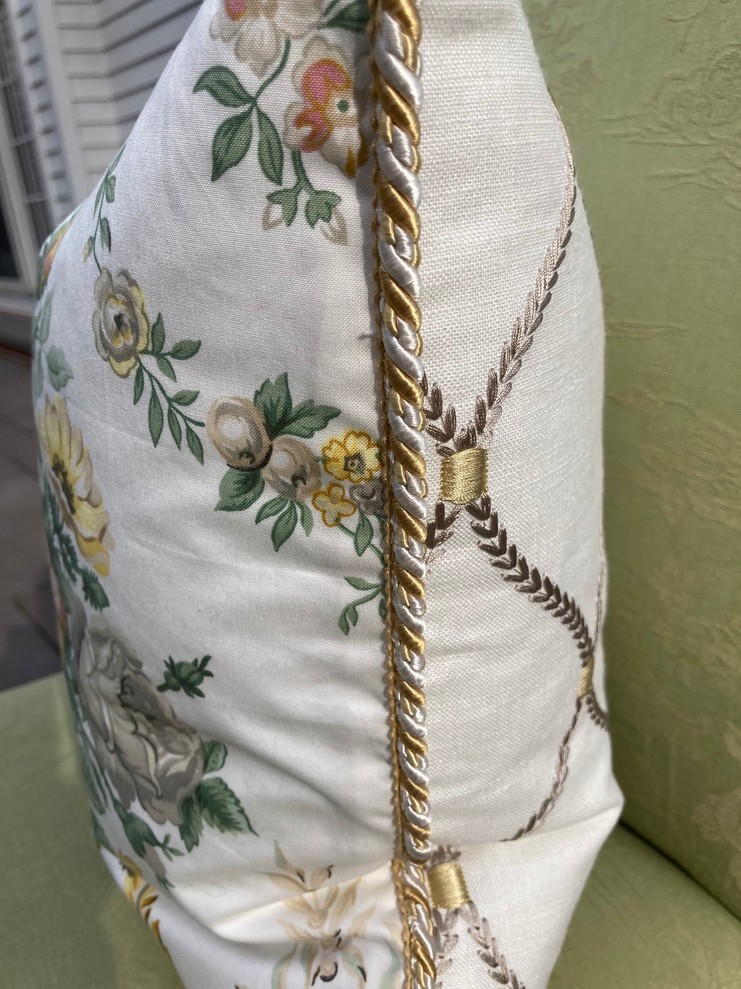 Schumacher Airlie Garden Urn Bouquet in Chintz with Lattice 17 x 17 Square Pillow Side with Down Feather Insert