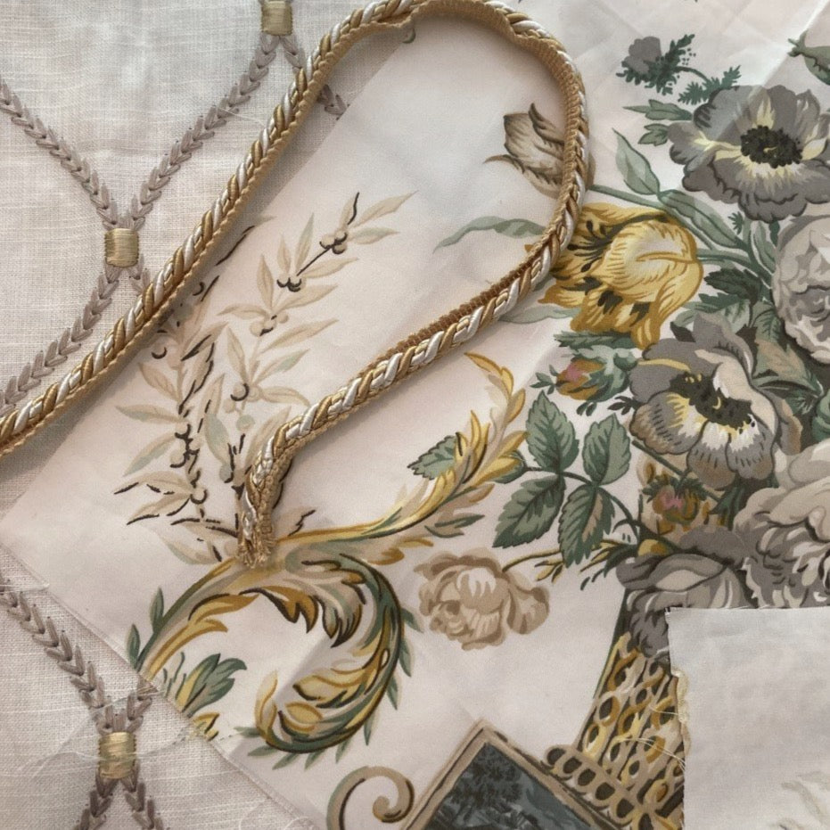Schumacher Airlie Garden Urn Bouquet in Chintz with Lattice 17 x 17 Square Pillow Fabric with Down Feather Insert